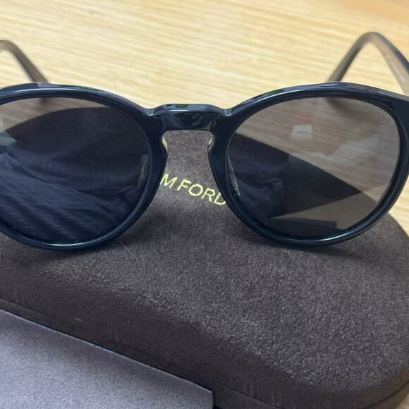 Tom Ford Black Round Sunglasses - Viral Retro Aesthetic main image 6